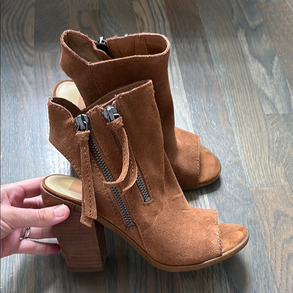 Dolce vida suede heels